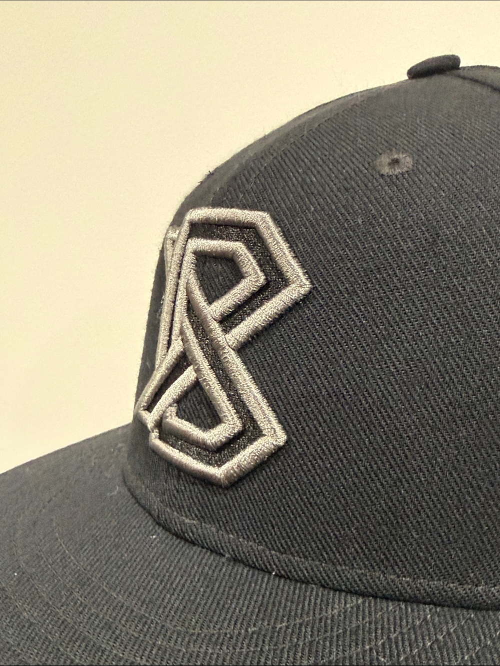 Nike True Vapor Fitted Dri-Fit Black Embroidered Cap with Grey "BSBL" Logo M/L - Picture 3 of 12